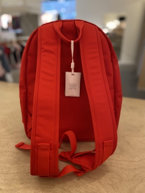 TH ESSENTIAL BACKPACK XND fierce red