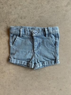 Short jeans blue
