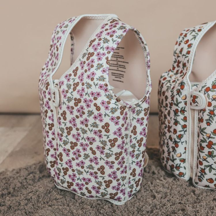 Sparkly Flowers | Floating Ves White Swan