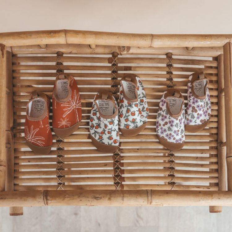 Sparkly Flower | Water Shoes White Swan